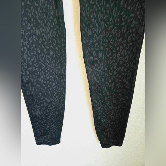 SPANX Leggings Womens L Look At Me Now size Large - Picture 8 of 9